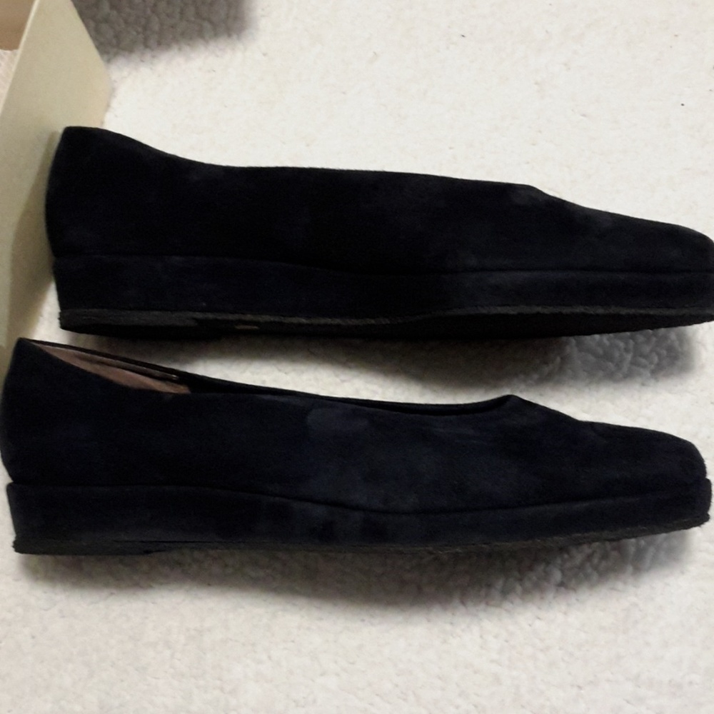 Rangoni Italian, navy suede flats,  10B